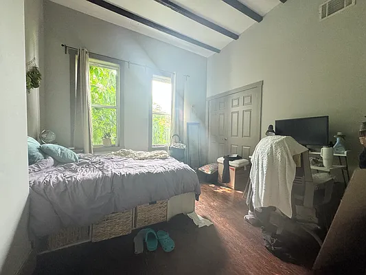 Rented by Pear NYC LLC | media 15