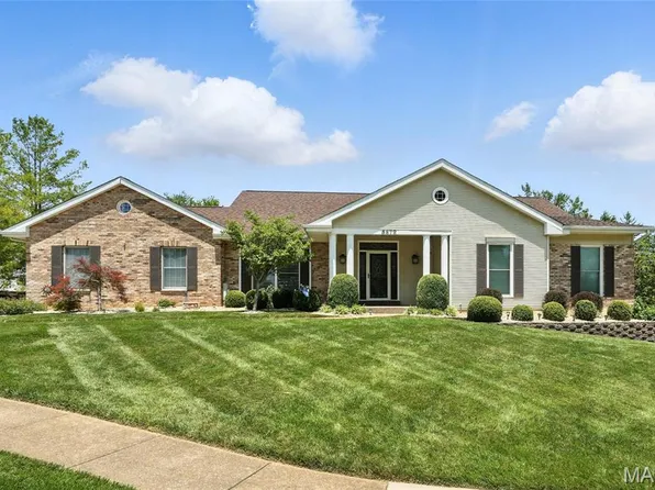 5872 Hightower Dr, Saint Louis, MO 63128