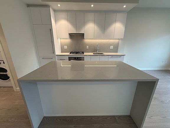 4th image of 6138 Birney Ave #504