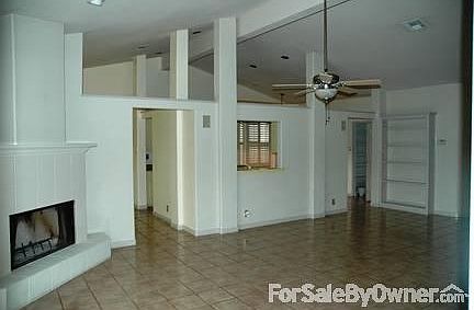 3rd image of 5322 Auburn Way