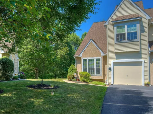 322 Country Club Dr, Lansdale, PA 19446