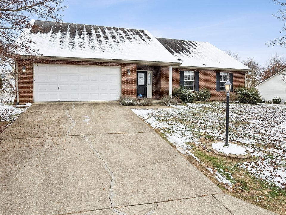 1st image of 861 Meadowcrest Cir
