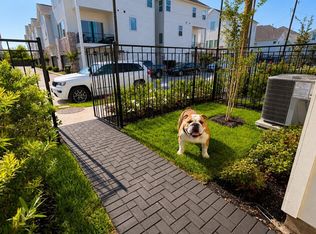 6338 Paddington Bend Dr, Houston, TX 77008