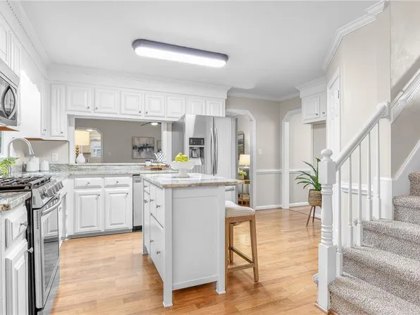 936 Brandermill Dr, Chesapeake, VA 23322