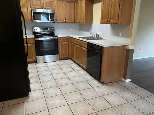 1928 Lovers Ln #1928, Van Buren, AR 72956