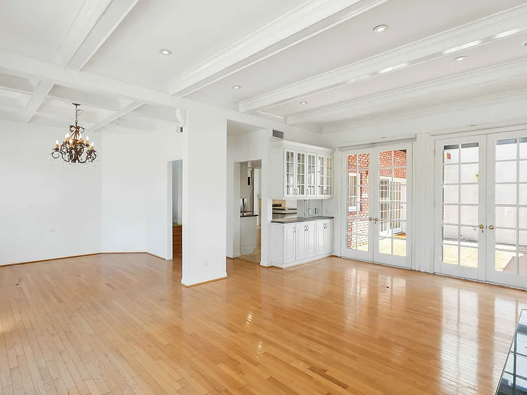 2025 E Balboa Blvd — Photo 41