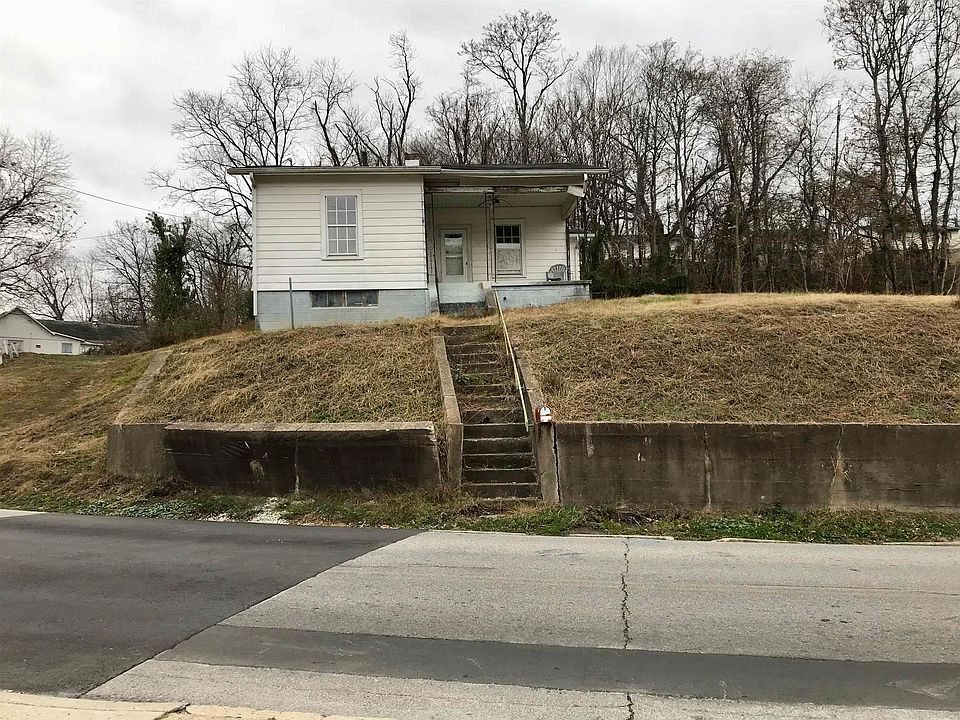 1st image of 5251 Blackburn Ave