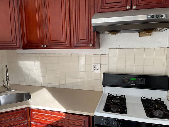 2nd image of 8642 107th St Floor 2