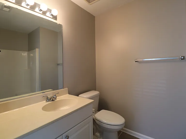 111 Mill Pond Dr — Photo 13
