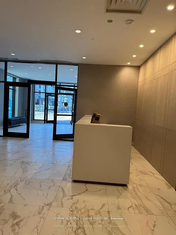 490 Gordon Krantz Ave — Photo 2