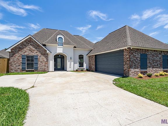 4th image of 19934 Pecan Hill Dr