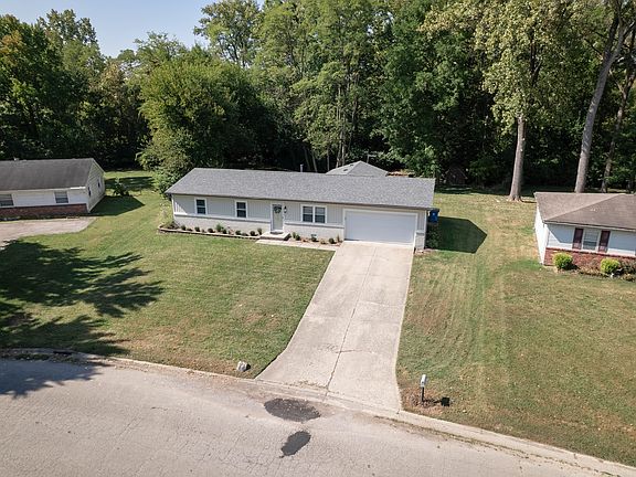 2nd image of 7002 Woodside Dr