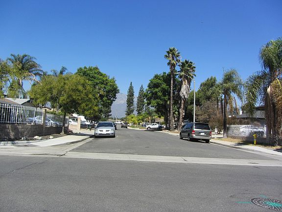 5th image of 1429 N San Diego Pl