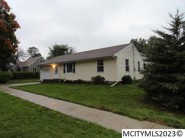 1st image of 666 9th St NE