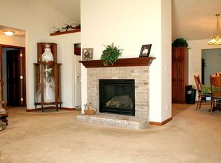 6122 W Corral Way Dr, Bloomington, IN 47403