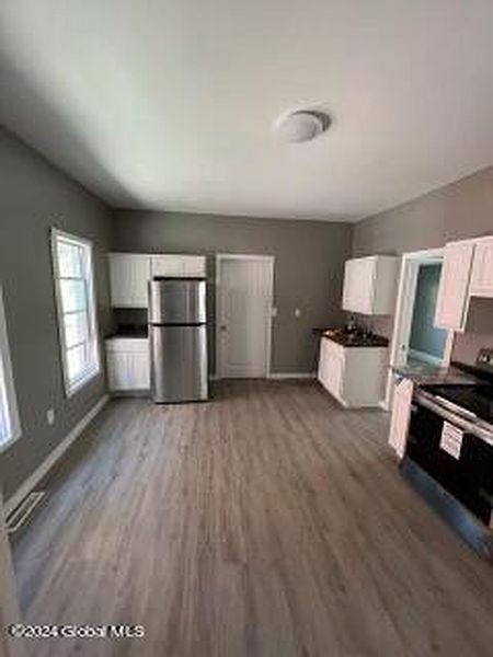 4th image of 540 Paige Street