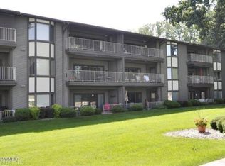 1 Hiawatha Cove Trl APT 15, Battle Creek, MI 49015