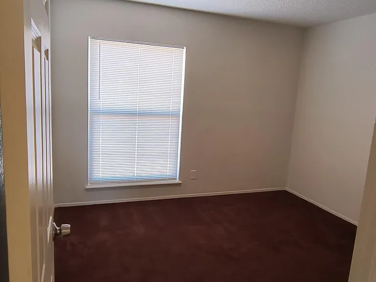 10406 Ashwood Dr — Photo 21