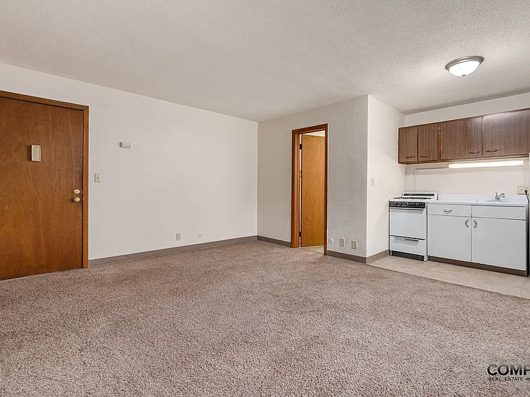 1215 S Dewey St — Photo 18