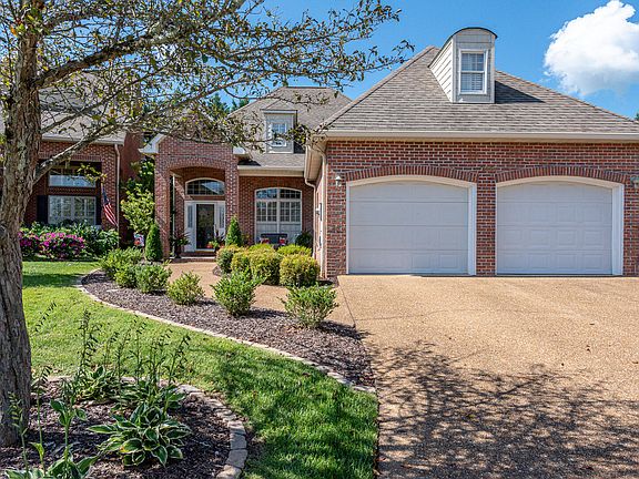 2nd image of 219 Savannah Park Dr