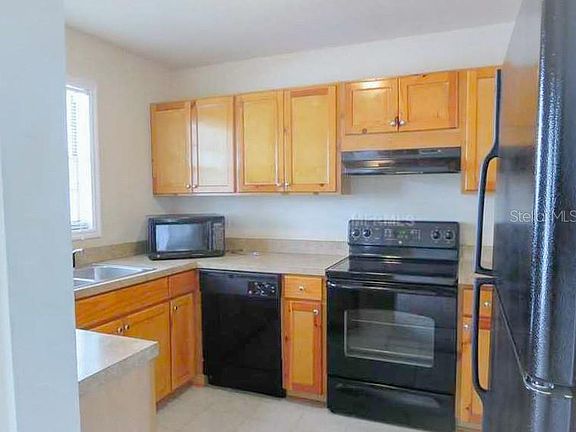 3rd image of 166 Pompano Dr SE APT C
