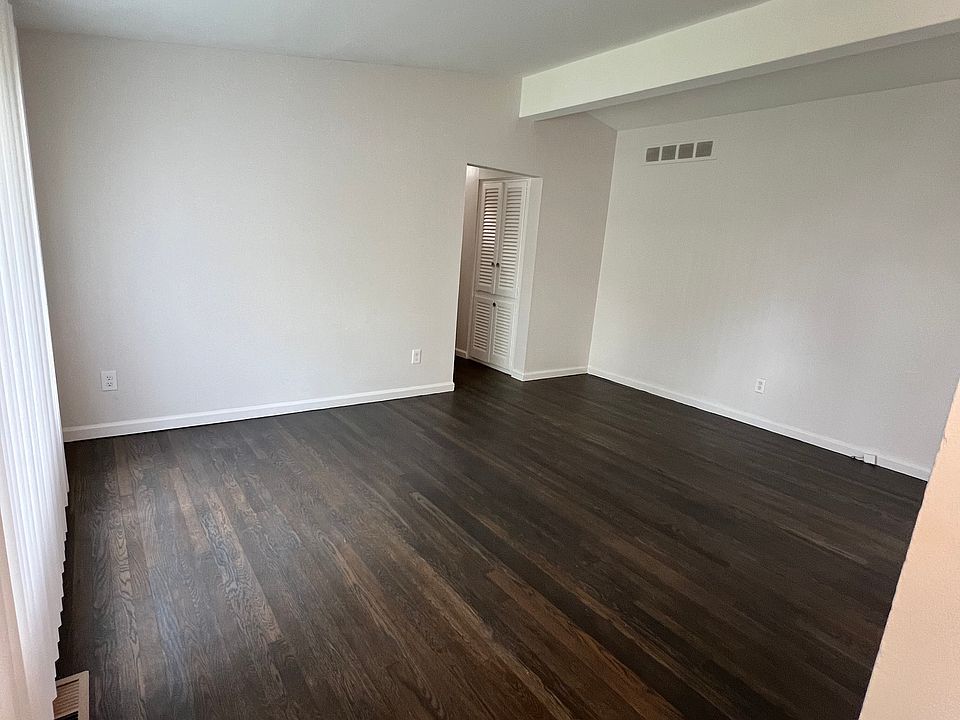 1st image of 15131 Northfield Blvd