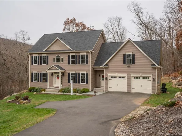 7 Shire Way, Burlington, CT 06013