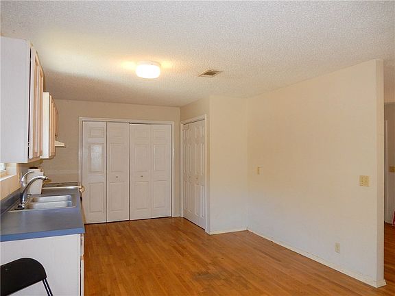 4th image of 8200 Joan St