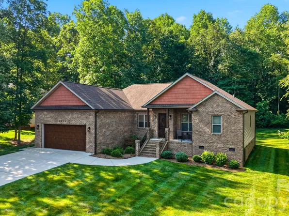 2630 36th Ave NE, Hickory, NC 28601