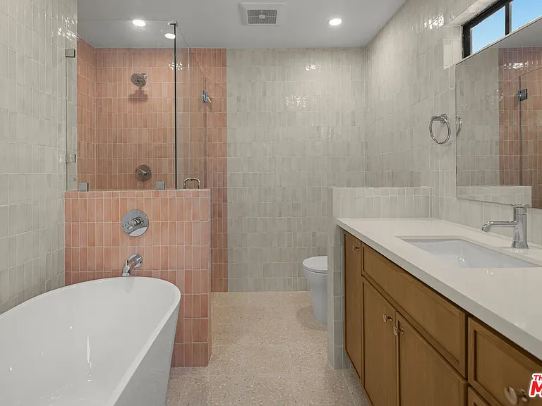 11759 Gateway Blvd — Photo 30