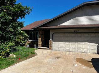 1520 E Tracia Ln, Appleton, WI 54911