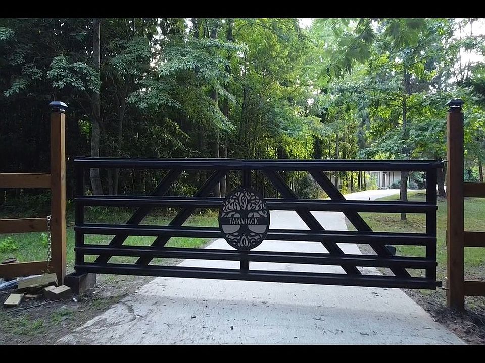 New electronic gate