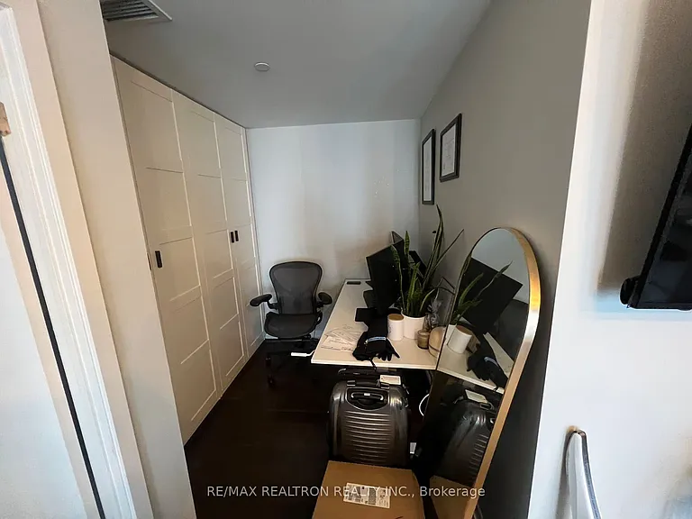 21 Widmer St #2906 — Photo 7