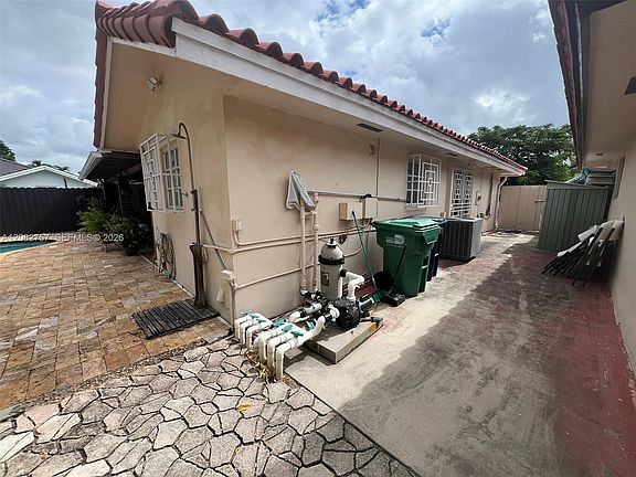 4th image of 13253 NW 7th Ter