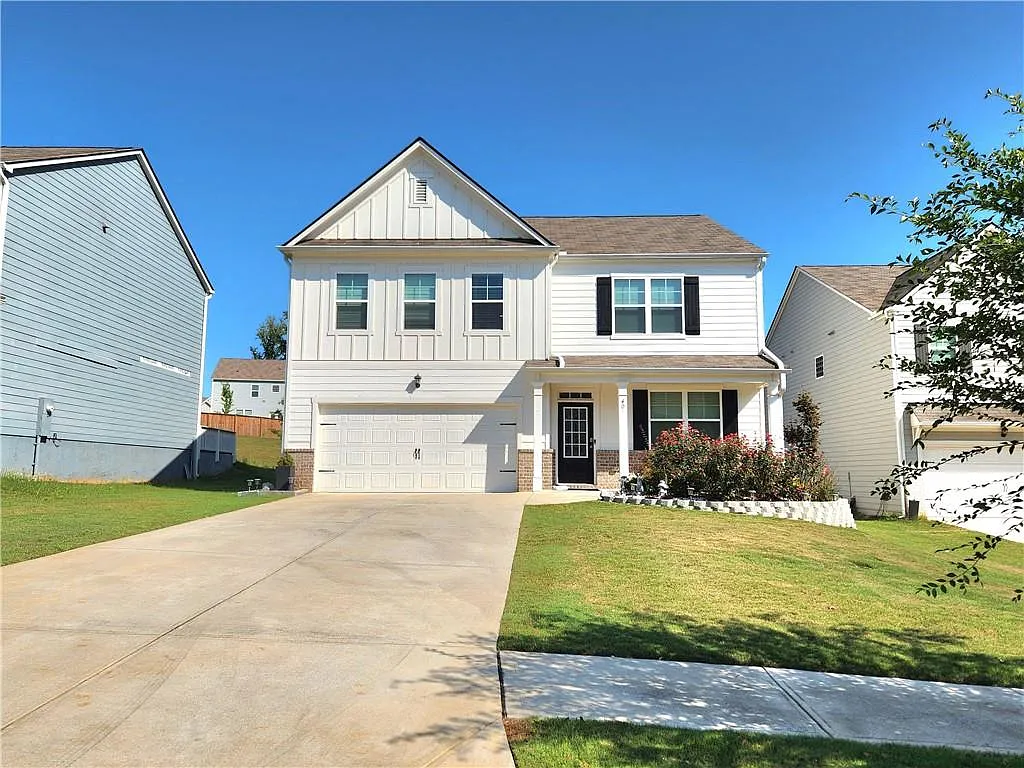 5 bed, 3.0 bath, 2804 sqft, $2,800 — Photo 2