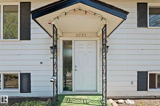 Renovated 2 Bed, 1 Bath Upper Unit in Westboro — Photo 4