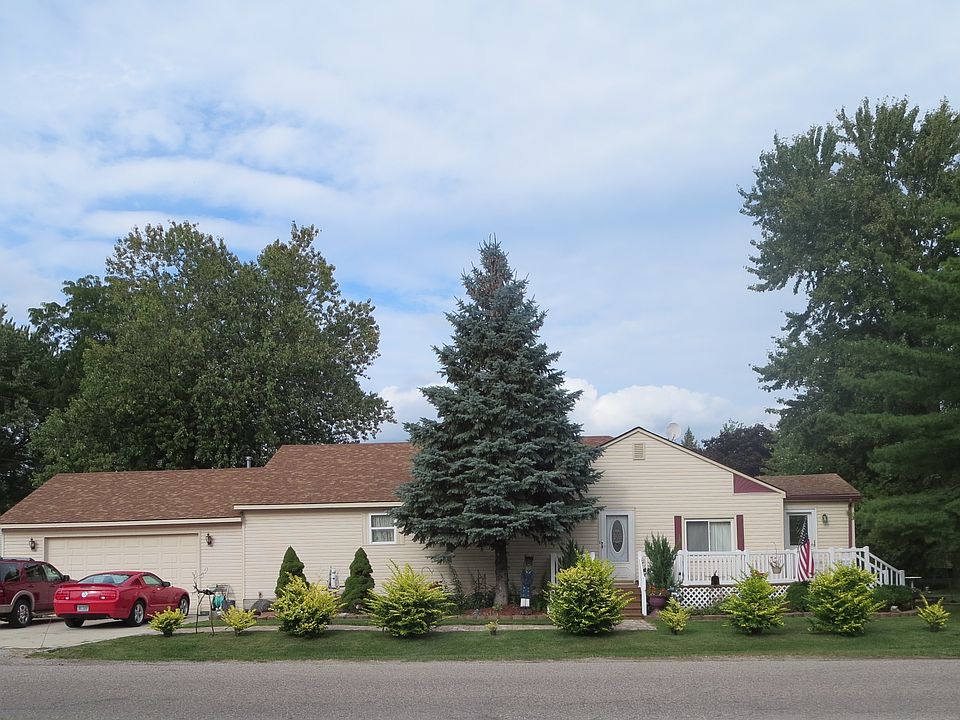 1st image of 47717 Jefferson Ave