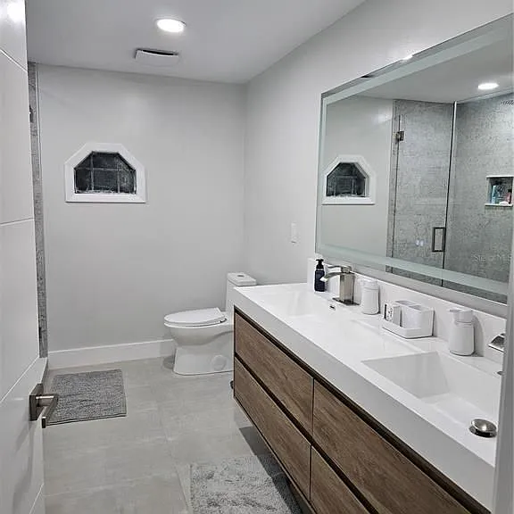 975 Coronado Dr — Photo 3