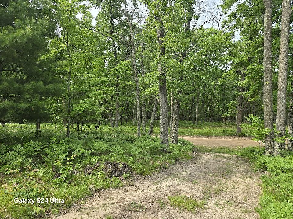 2nd image of 4749 W Nine Mile Rd