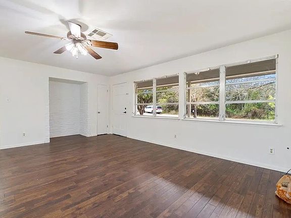 5th image of 205 Clen Oak Pkwy