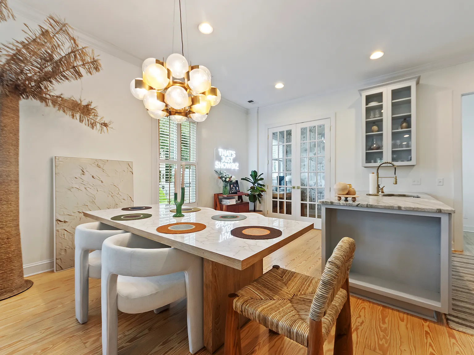3 bed, 2.5 bath, 1700 sqft, $7,200 — Photo 4