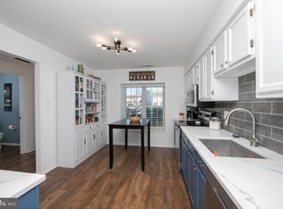 105 Crown Prince Dr, Marlton, NJ 08053