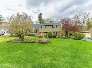 815 Warner Rd, Niskayuna, NY 12309