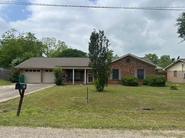 201 Heath Ave, Madisonville, TX 77864