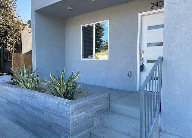 1st image of 2408 S Redondo Blvd #2408