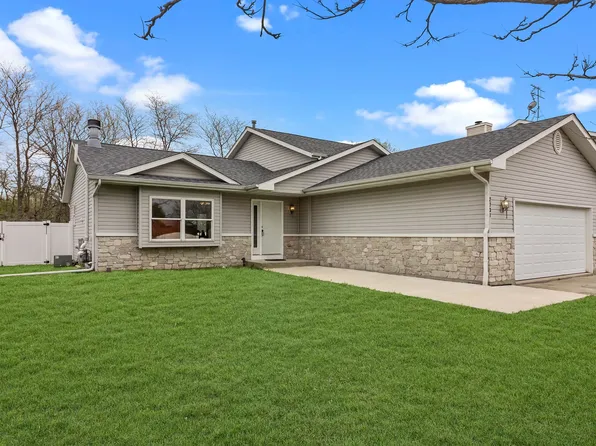 2731 Clines Ford Dr, Belvidere, IL 61008