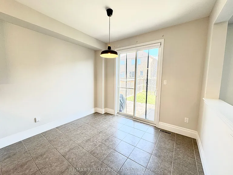 11 Stoyell Dr — Photo 5