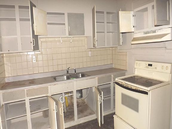 4th image of 7332 Brooklyn Ave