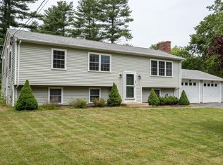 37 Hamilton Dr, Pembroke, MA 02359