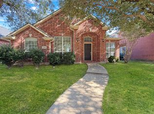2818 Spanish Moss Trl, Frisco, TX 75033
